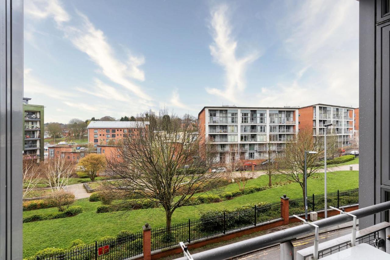 Getaway, 2-bed Flat, Balcony, With Parking Apartment *